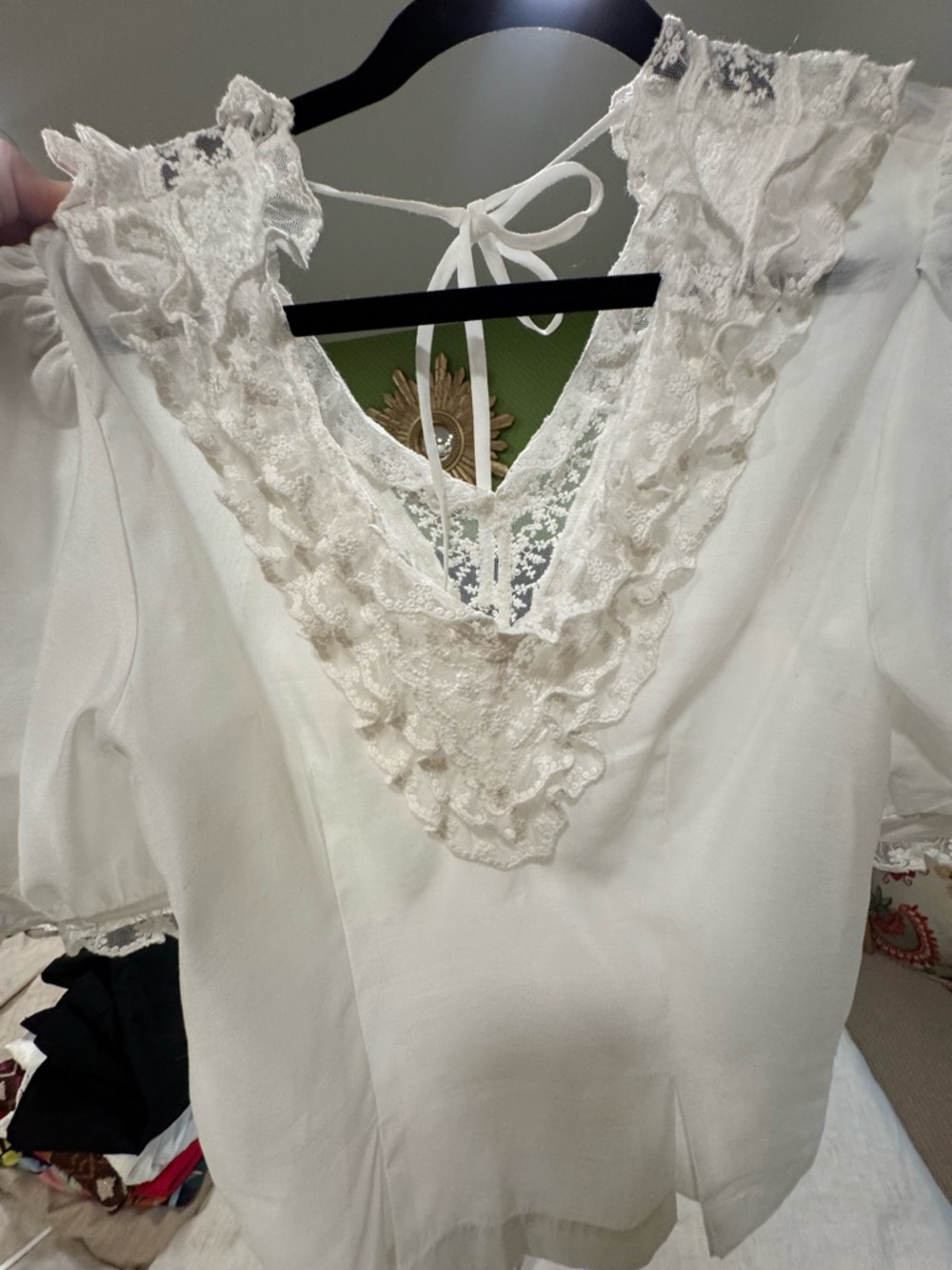 Women's White Cotton Lace V-Neck Puff Sleeve Top - Picture 7 of 10